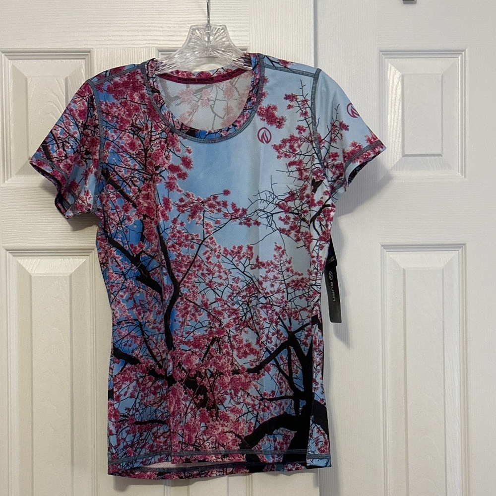 Tech tee